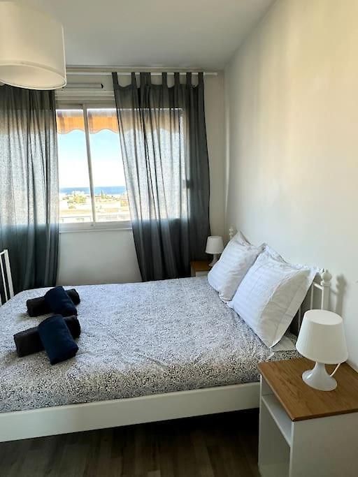 Apartment Joli 2 Pieces - Proche Aeroport - Terrasse Vue *