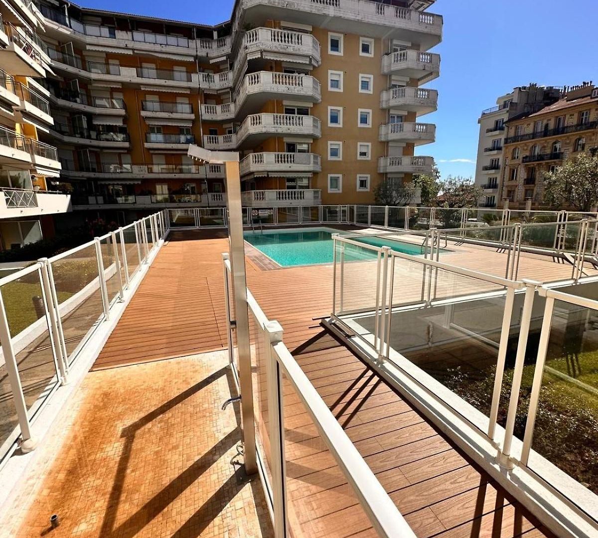Des Domes Fshh Appartement