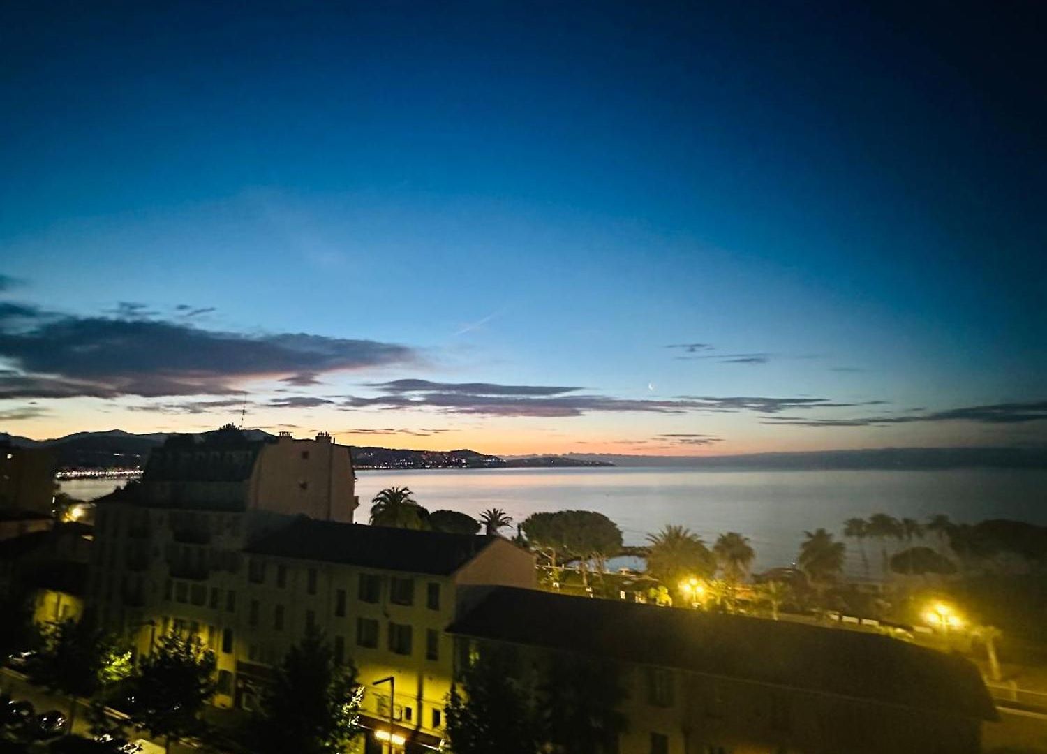 Apartment Cote D'azur Charm, With Panoramic Seaview In Nice