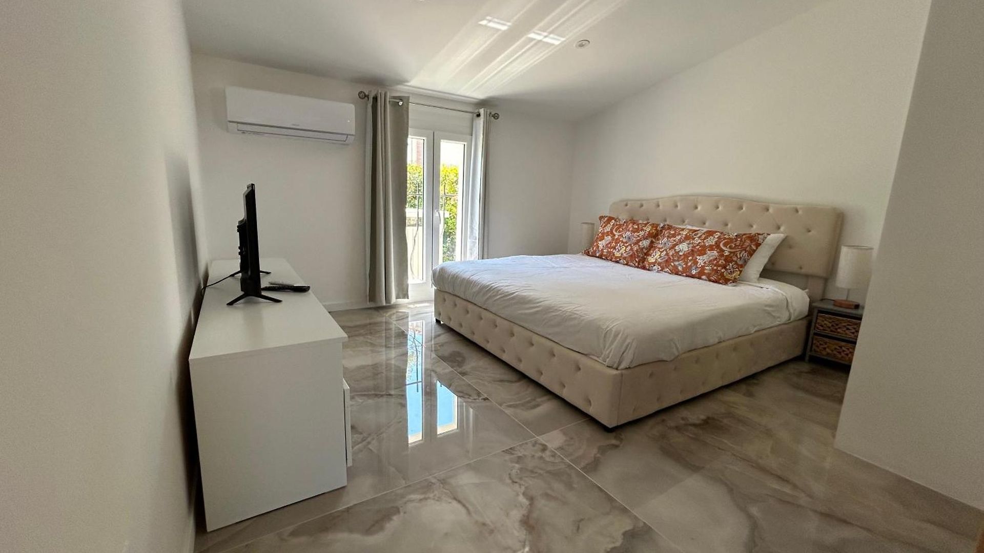Duplex Oliveraie Piscine Au Sel Marin Et Parking Apartment Nice