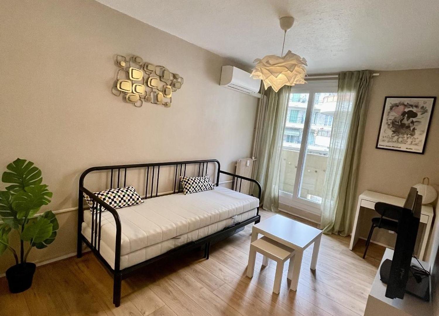 Appartement Joli Niçois Proche *