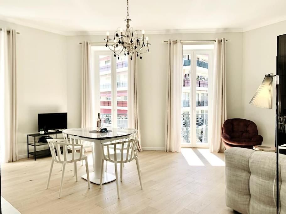 Luxuriously Furnished Bright Newly Renovated Oasis * Nice
