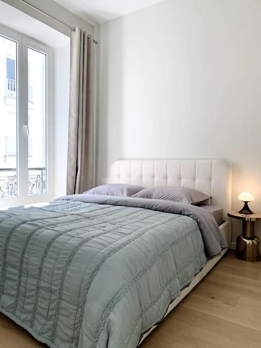 Luxuriously Furnished Bright Newly Renovated Oasis *