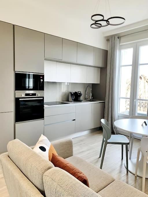 Bright, Newly Renovated Appartement *