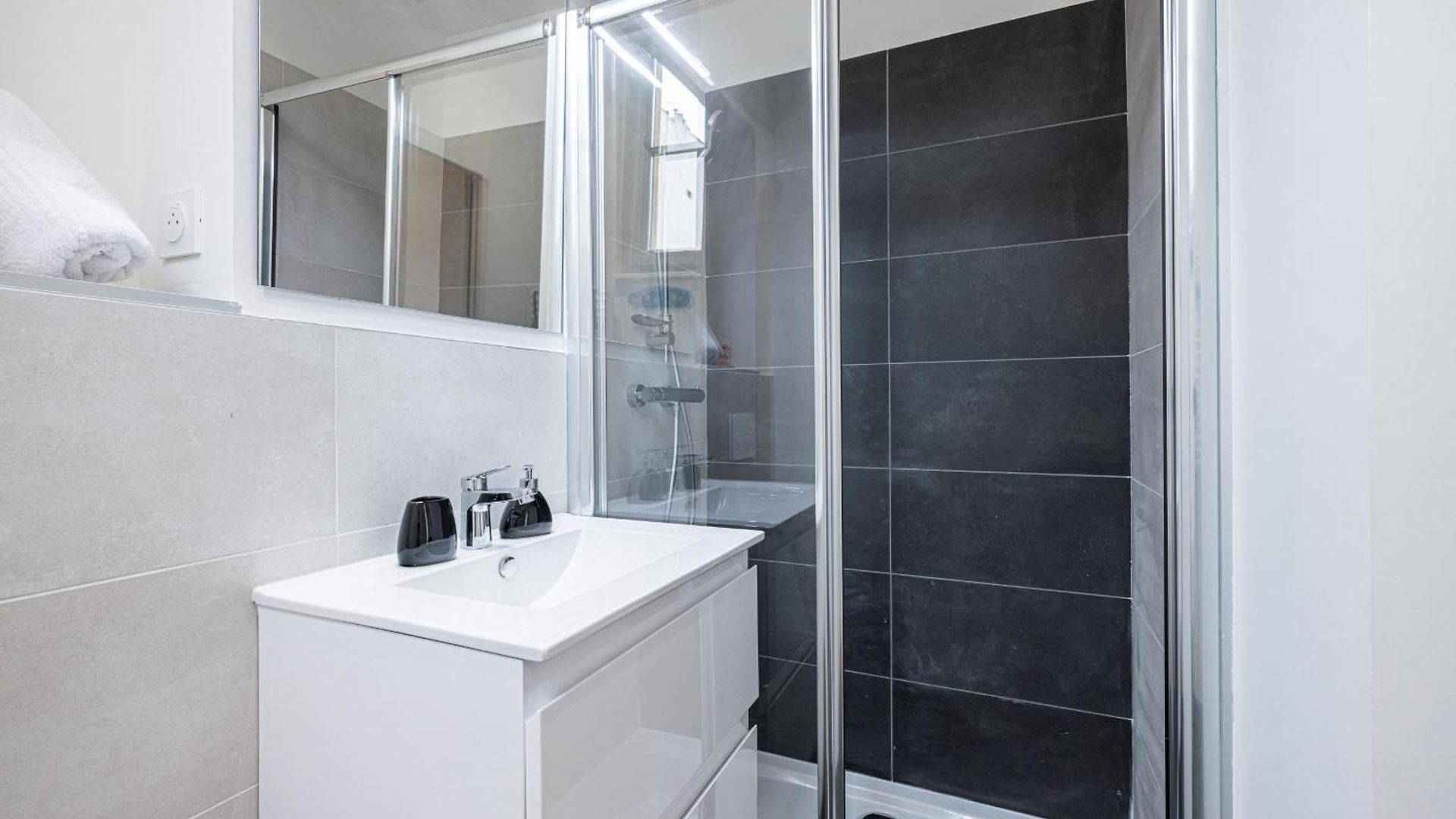 Appartement Charming Center 108 *