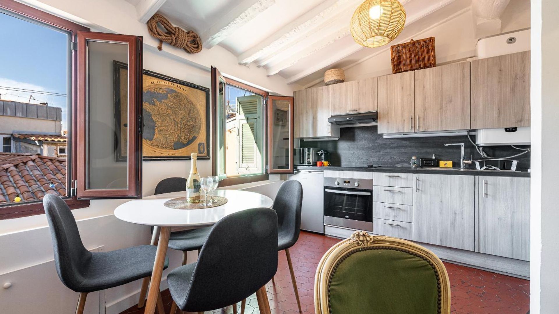 Charming Old Town Appartement *