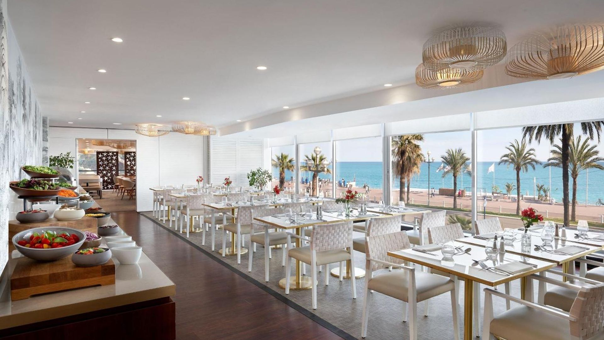 Le Meridien Hotel 4*