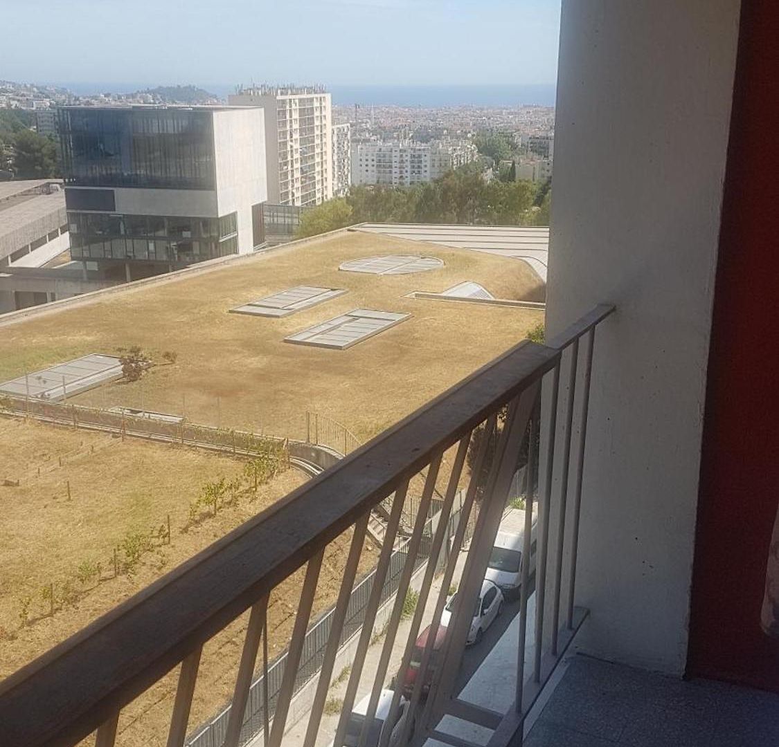 Bed & Breakfast Seaside Tram Haven: Budget-friendly With Kitchen And Views *