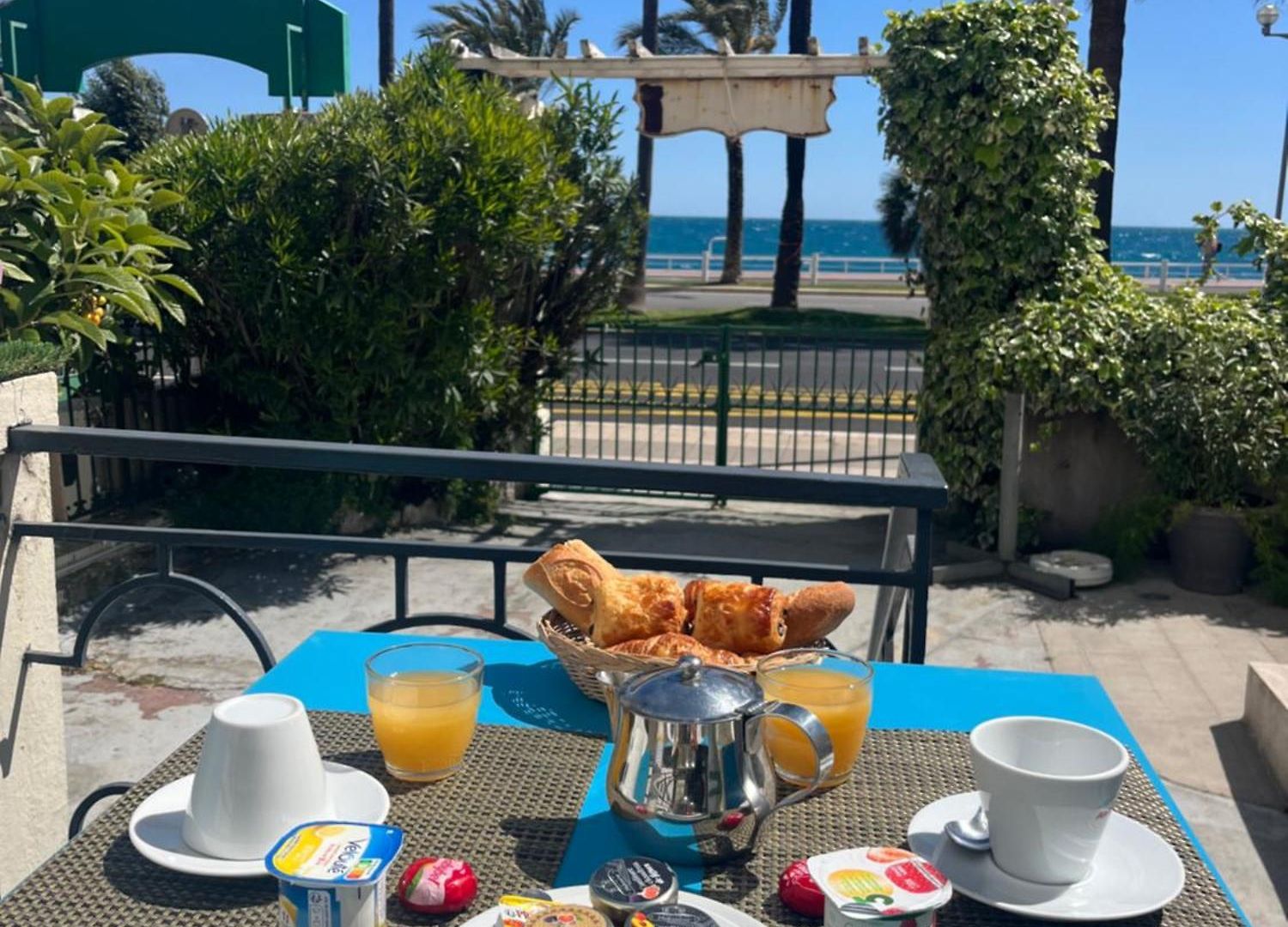 Hotel Flots D'azur Nice