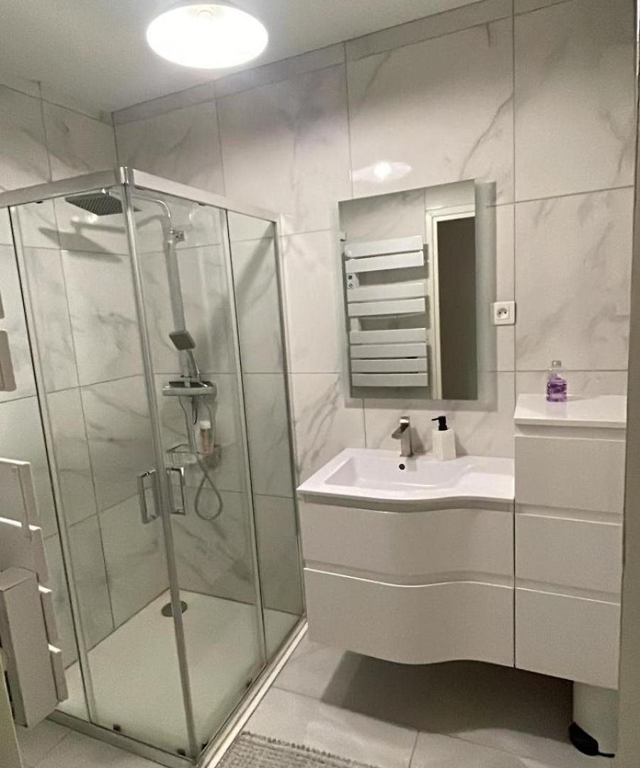 Appartement Grand Climatisé Avec Parking Nice