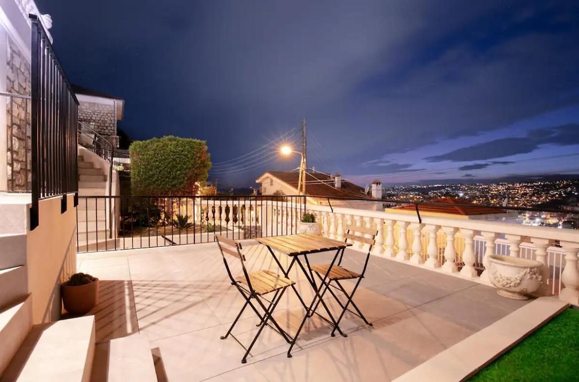 Fully Equiped Newly Refurbished With An Incredible View In *