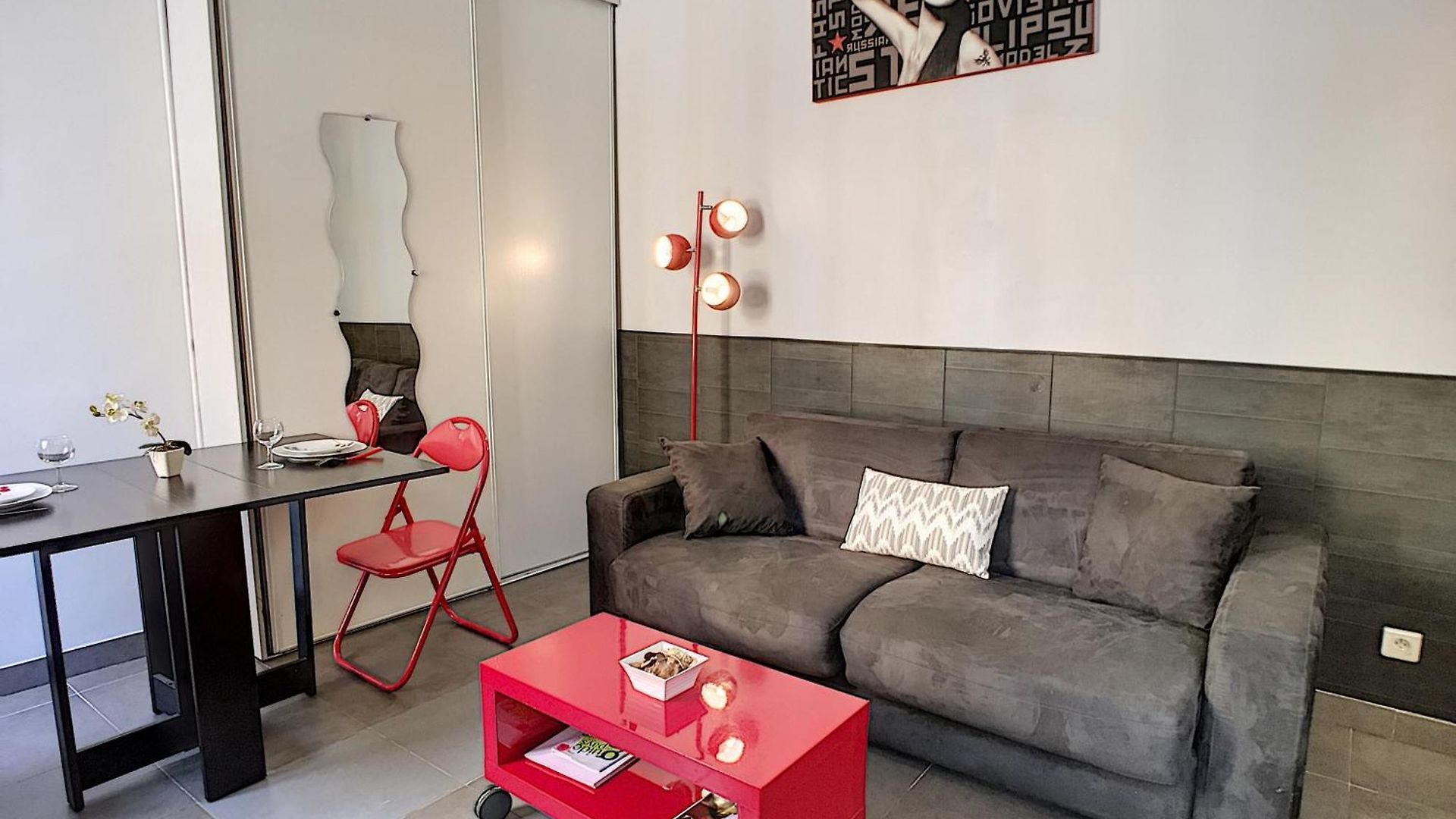 Nestor&jeeves - Red Touch - - Close Sea Appartement