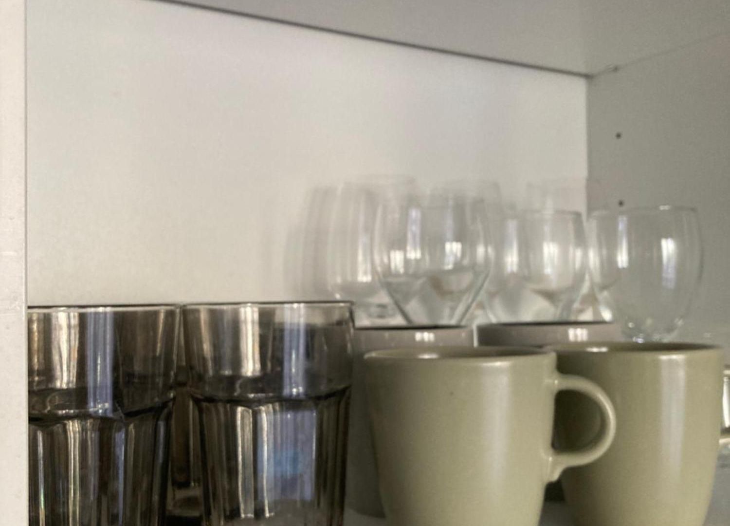 Only For Female Guests, Shared Homestay, West Cosy Flat, Balcony Near Airport Train Public Transport Supermarket Nice