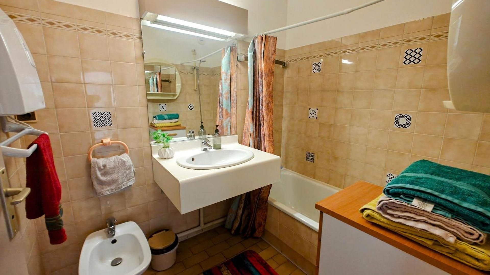 2 Bedroom Flat With Terrasse & Car-park Ouest Apartment *