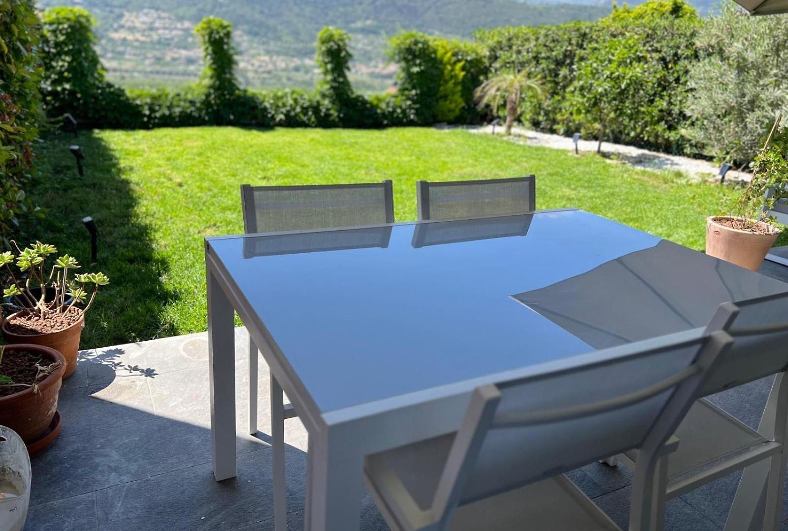 Joli 3 Pieces Ensoleille Sur Les Hauteurs De * Nice