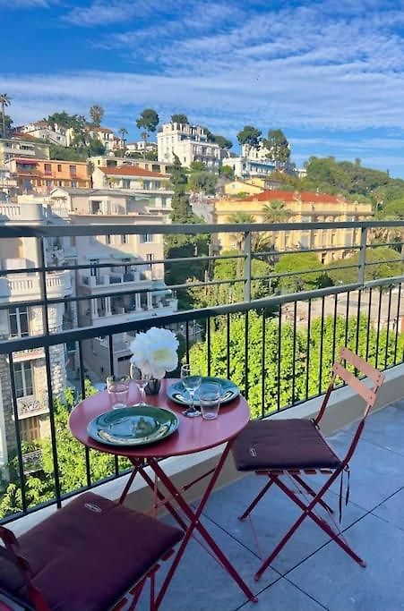 Charming With Terrace Appartement *