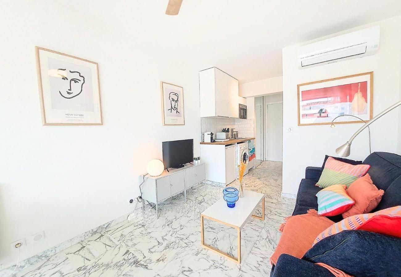 Nestor&jeeves - Lifestyle - Terrace And Sea View *