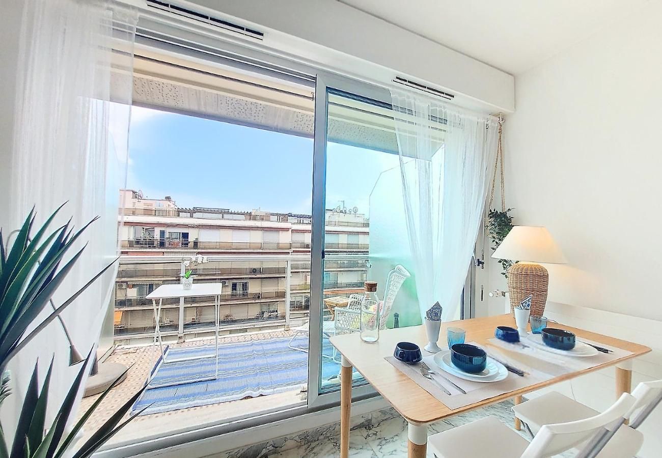 Nestor&jeeves - Lifestyle - Terrace And Sea View