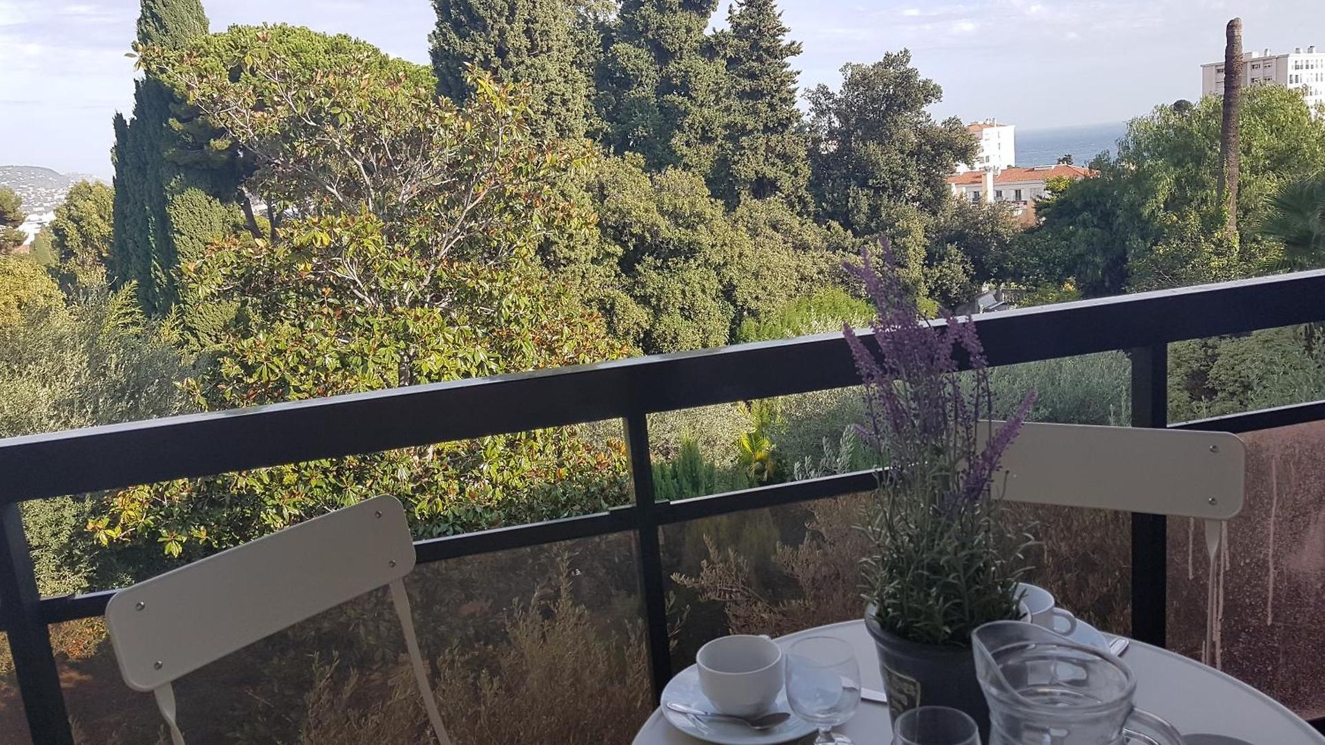 Les Palmiers à 700m De La Appartement *