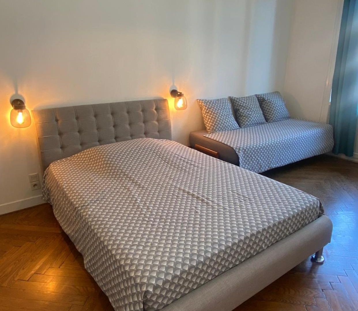 Promenade: Spacious Air-conditioned Near Nice