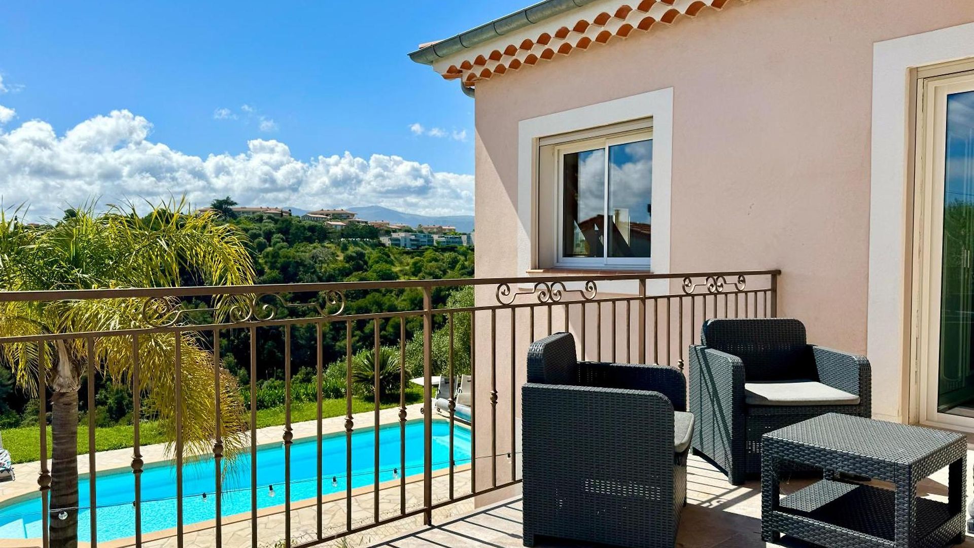 Villa Syagrus - Easy