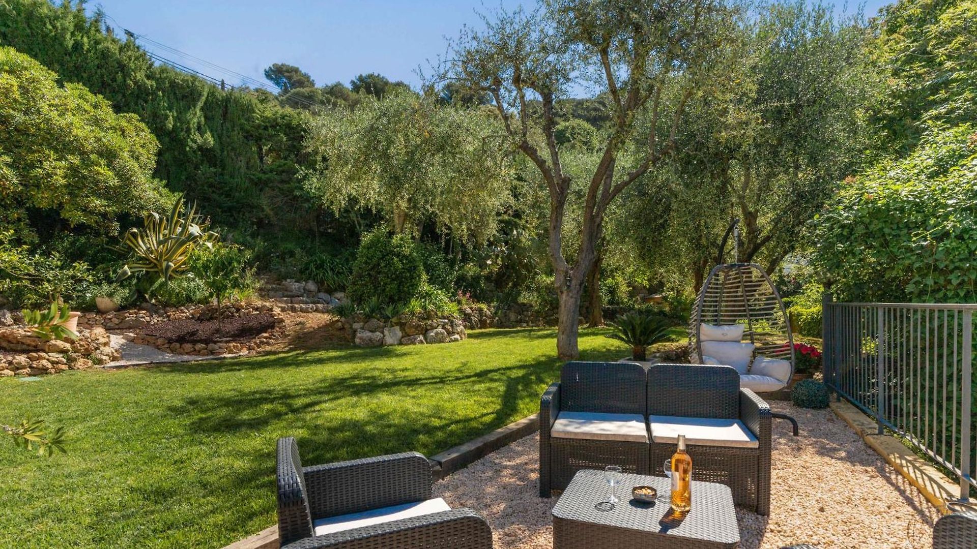 Summertime Villa Nice