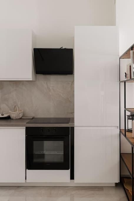 New Stylish 2 Min From The Appartement
