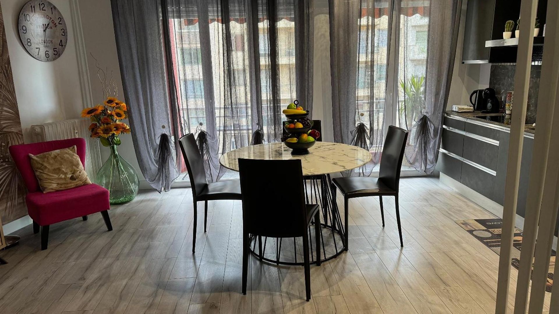 Gorgeous 2 Bedrooms Appartement *
