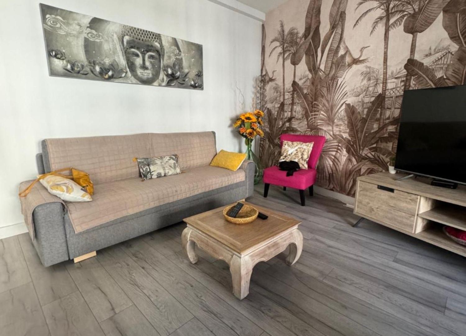 Gorgeous 2 Bedrooms *