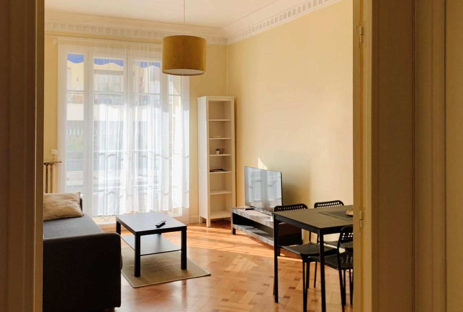 Chic & Spacious Getaway In - 10min To Appartement