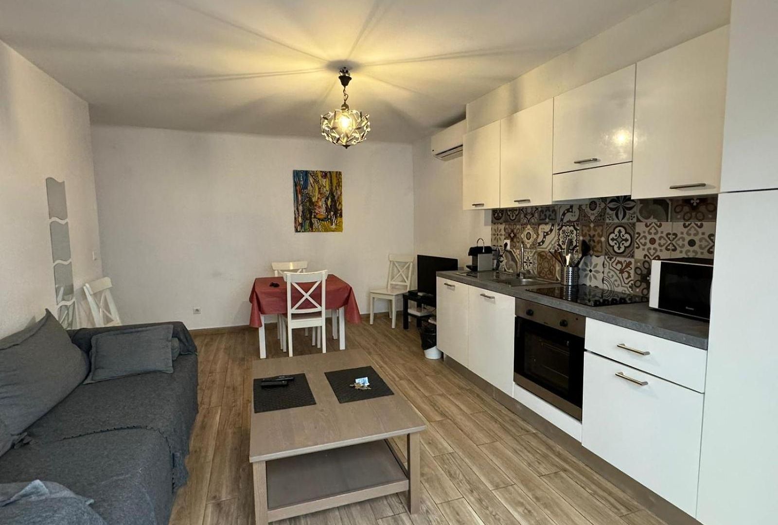 Appartement Cosy Poullan, 2-bedroom Apartment, 200 M From The