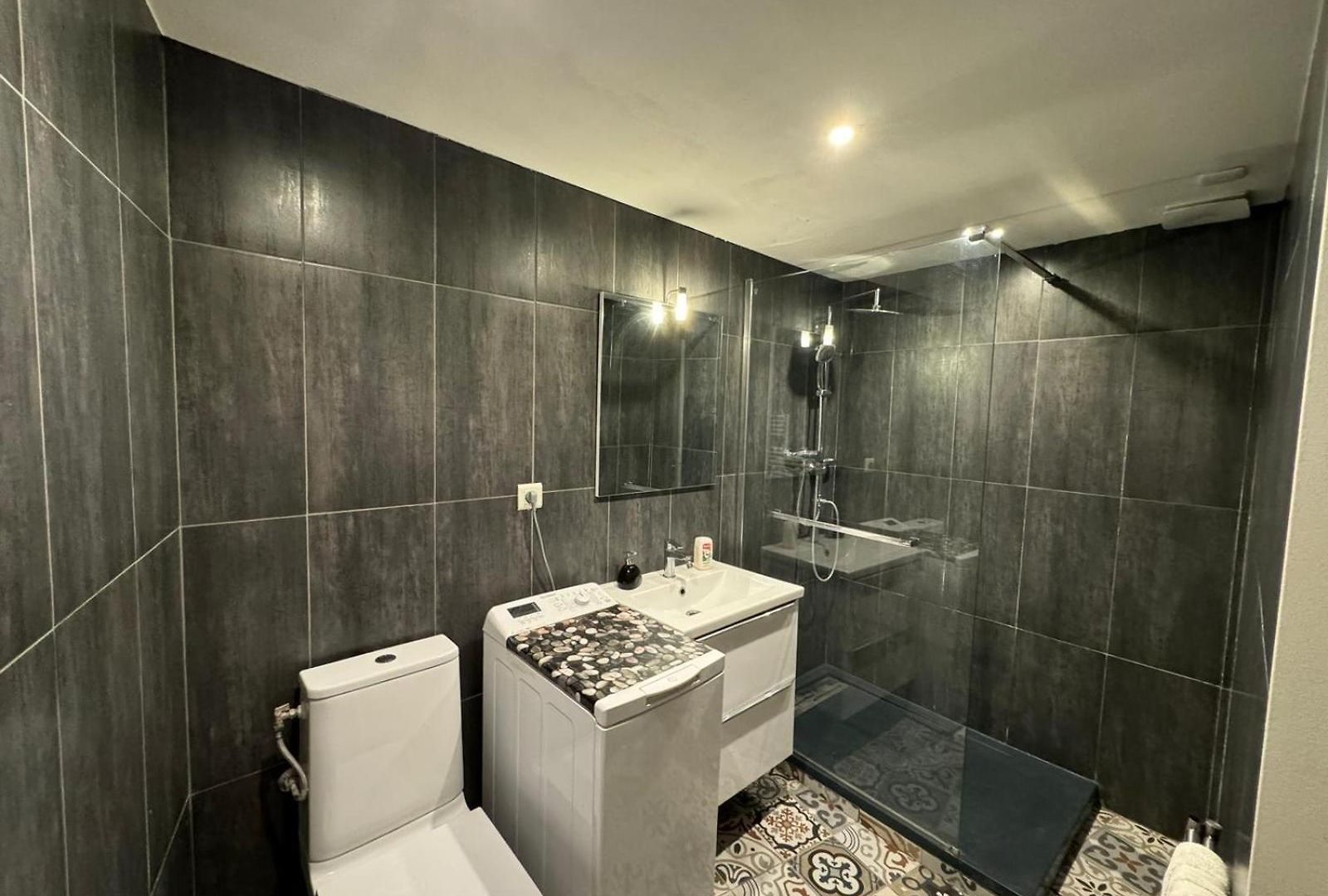 Cosy Poullan, 2-bedroom Apartment, 200 M From The