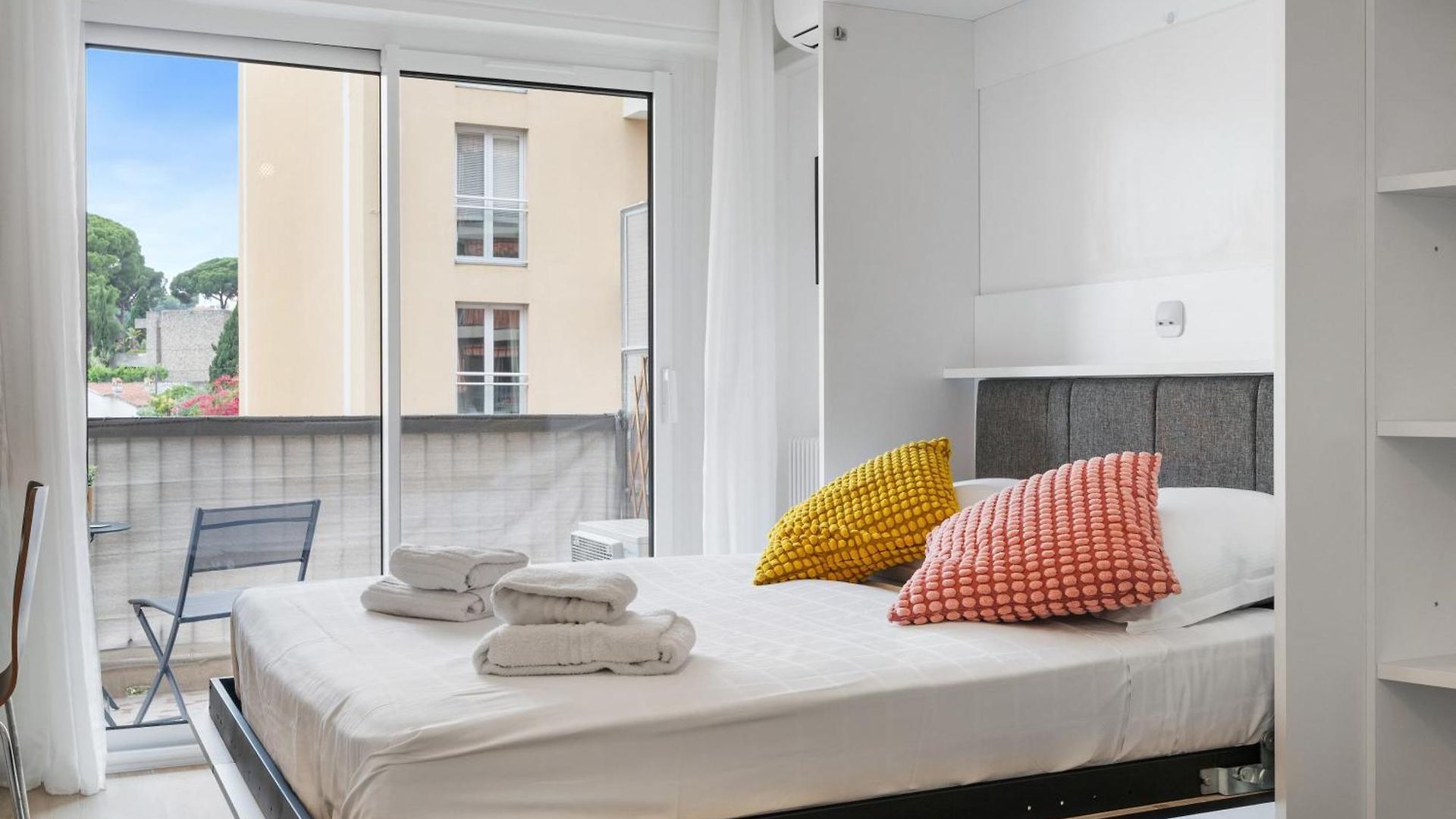 Le Mistral Apartment *