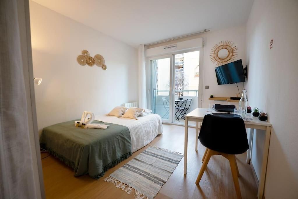 Riquier Station Spot, 5 Min From Train & Tramway *