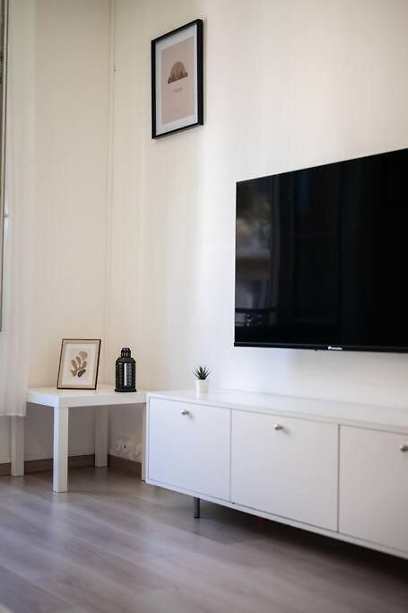 2 80m2 Jusqu'à 6 Personnes Carré D'or * Nice