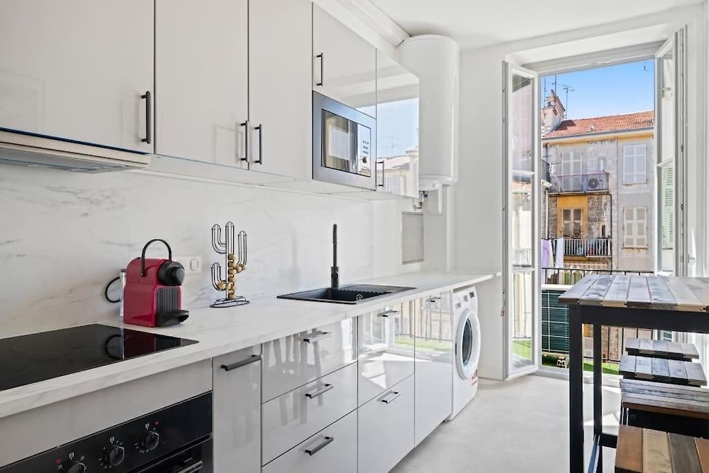 2 80m2 Jusqu'à 6 Personnes Carré D'or Nice