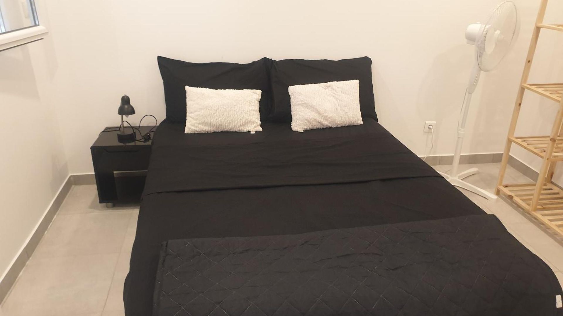 Appartement Renove 2023 Proche Aeroport 5min, Gare Sncf 2 Min, Tramway Au Pied De L'immeuble , Parking Possible, Renovated 2023 Near The Airport 5 Min, Train Station 2 Min, Tram Next To The Building 1 Min, Parking Possible Nice