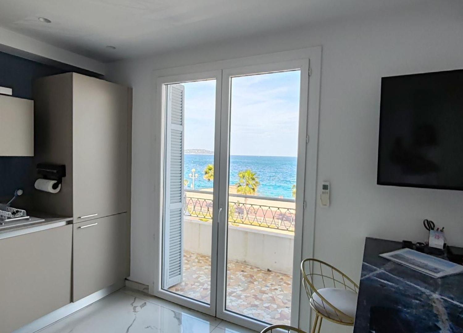 Front, Superbe Pour 4 Personnes Apartment Nice