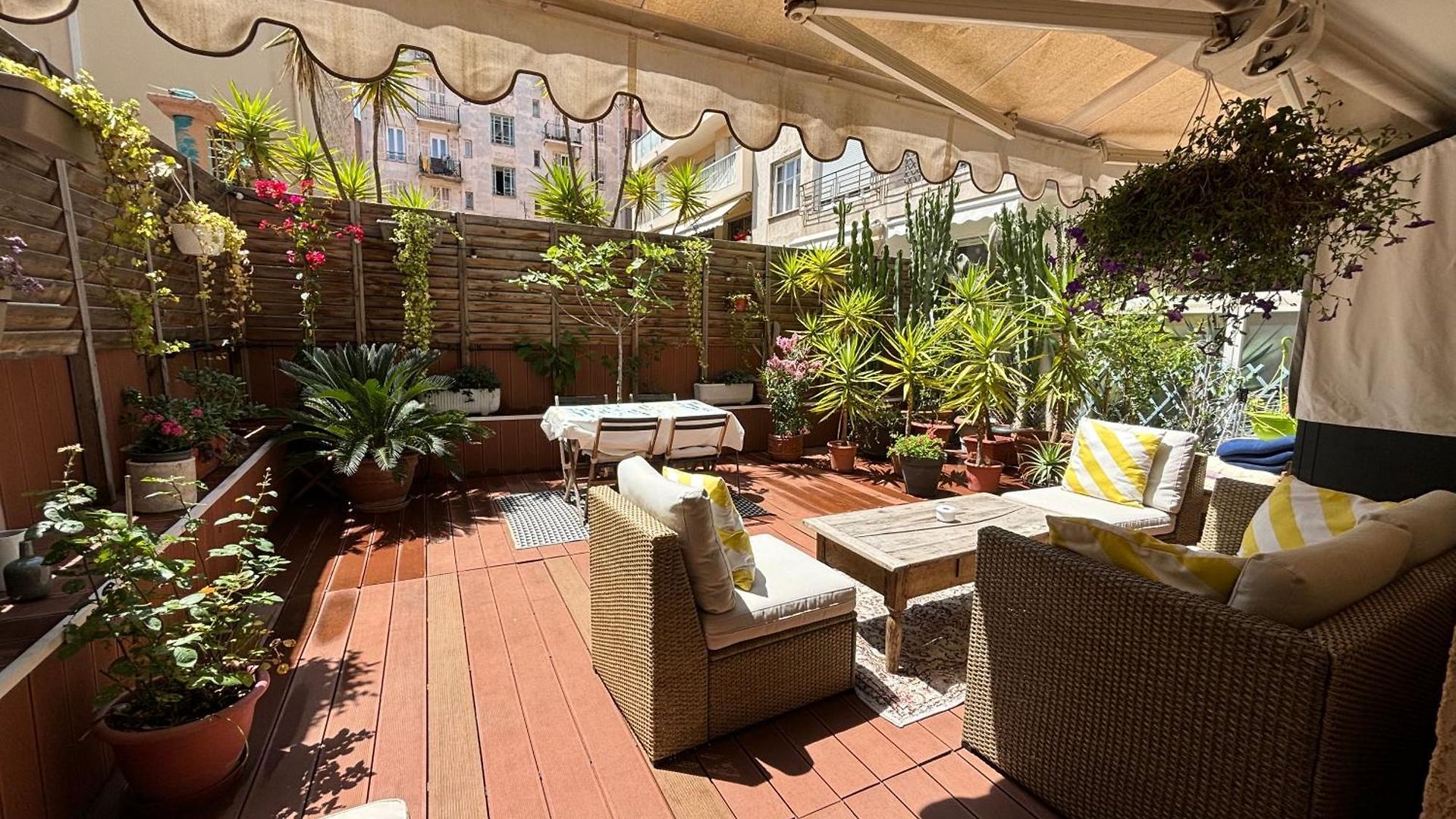 Large Magnificent Terrace *