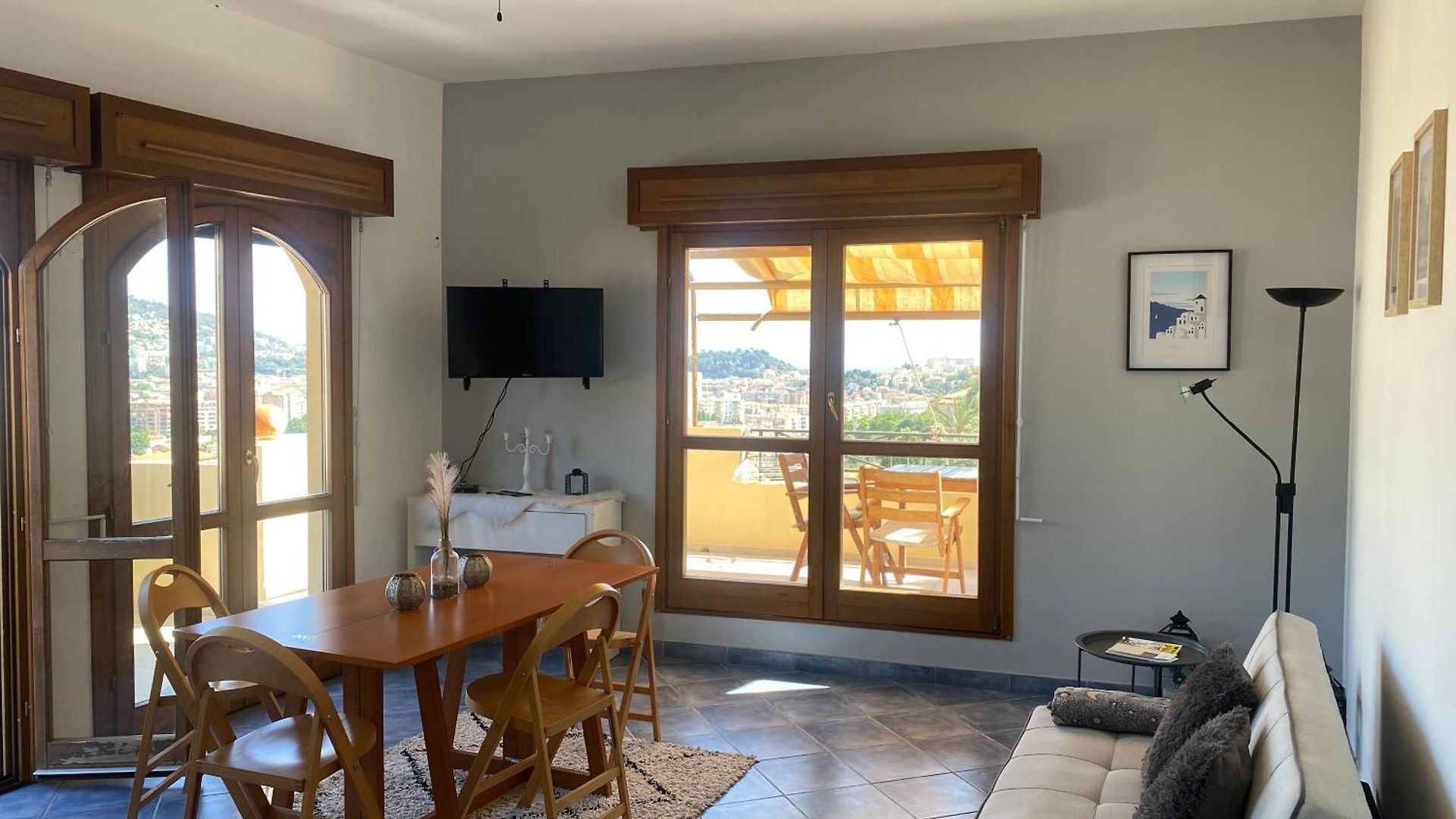 Appartement-nice 01 Vue - Panoramique Wifi-parking- Climatisation