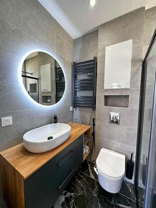 Chic Renovated - Libération - Entire 2br 2ba Or Private With Private Bathrooms - Ac&garage On Request * Nice