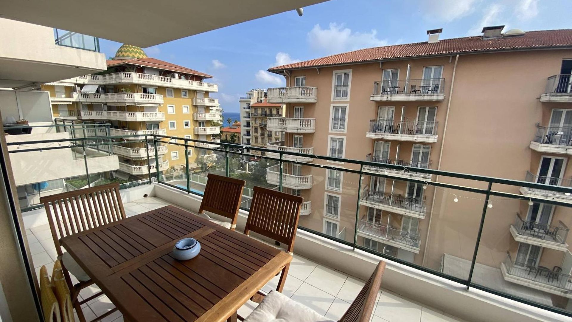 Apartment Magnan 2p-piscine, Clim, Parking