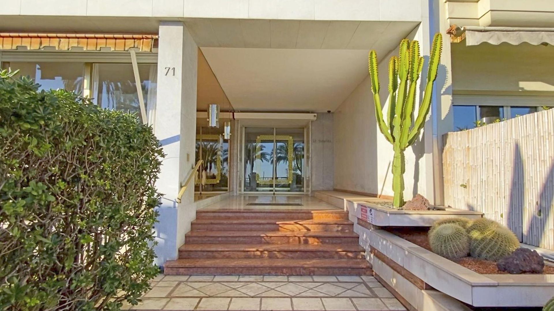 Cosy Sea Front Garden Appartement