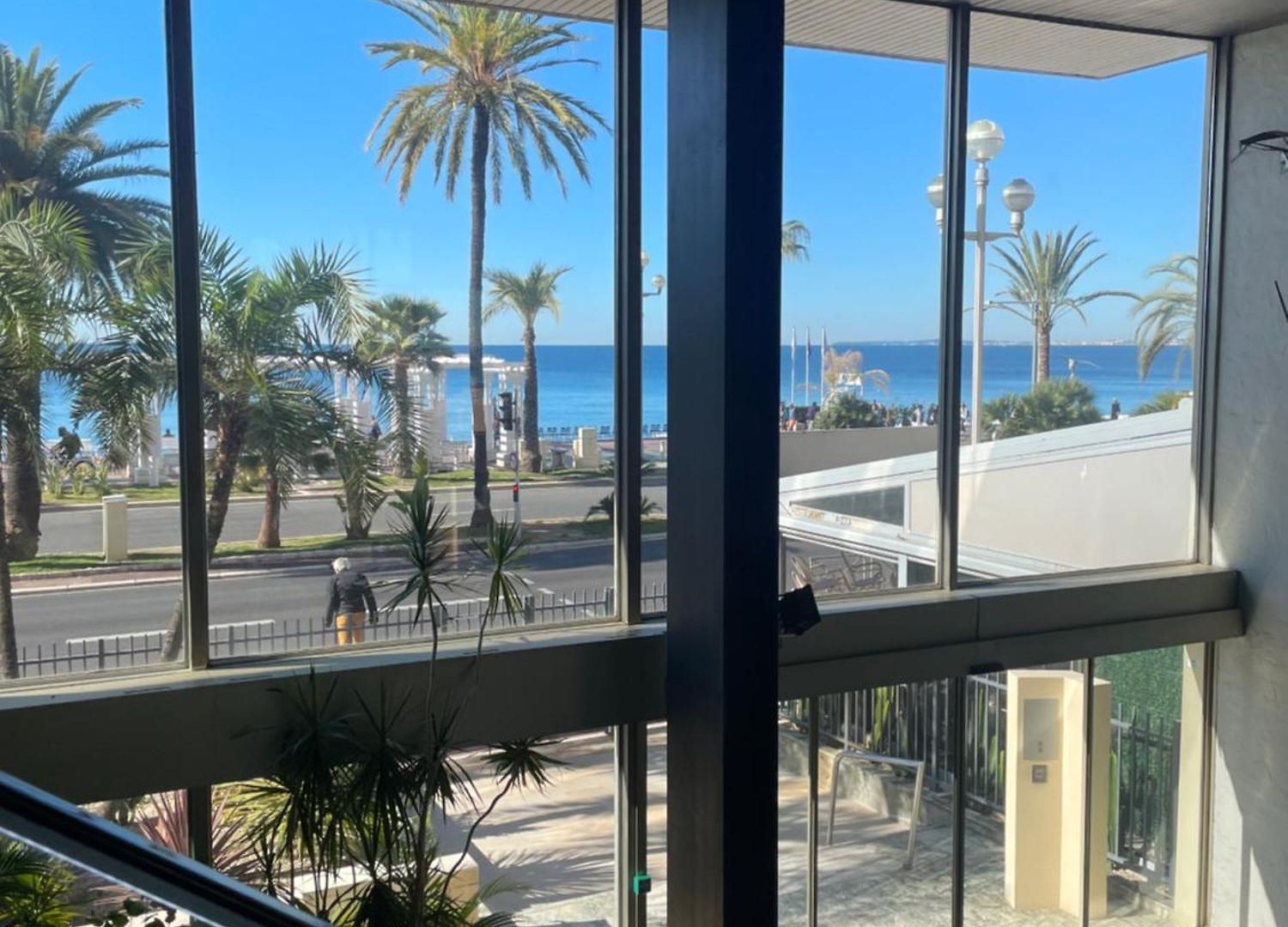 With Terrace & Rooftop Pool In Promenade Des Maison d'hôtes