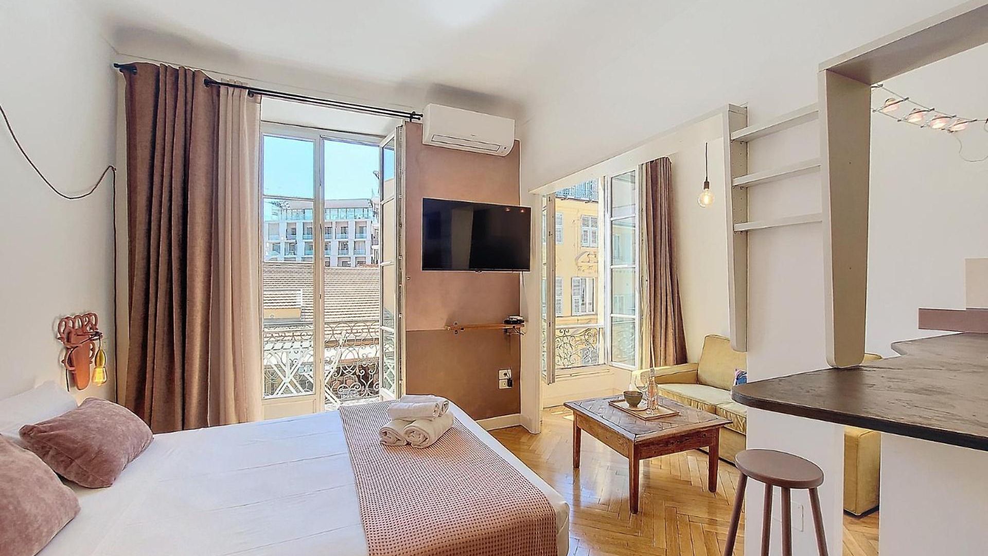 Nestor&jeeves - Trip - - Balcony * Nice