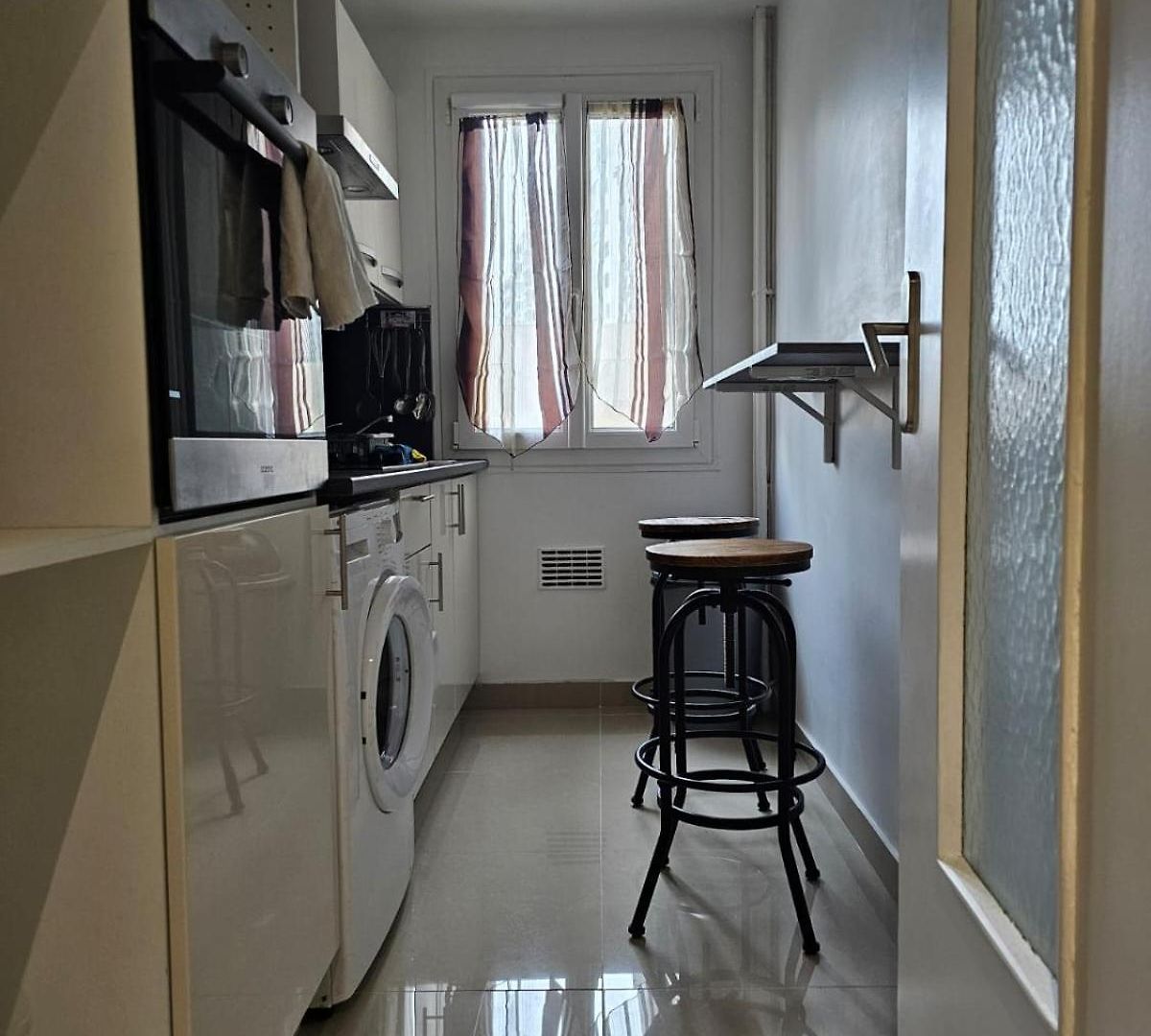 Proche Aéroport Appartement *