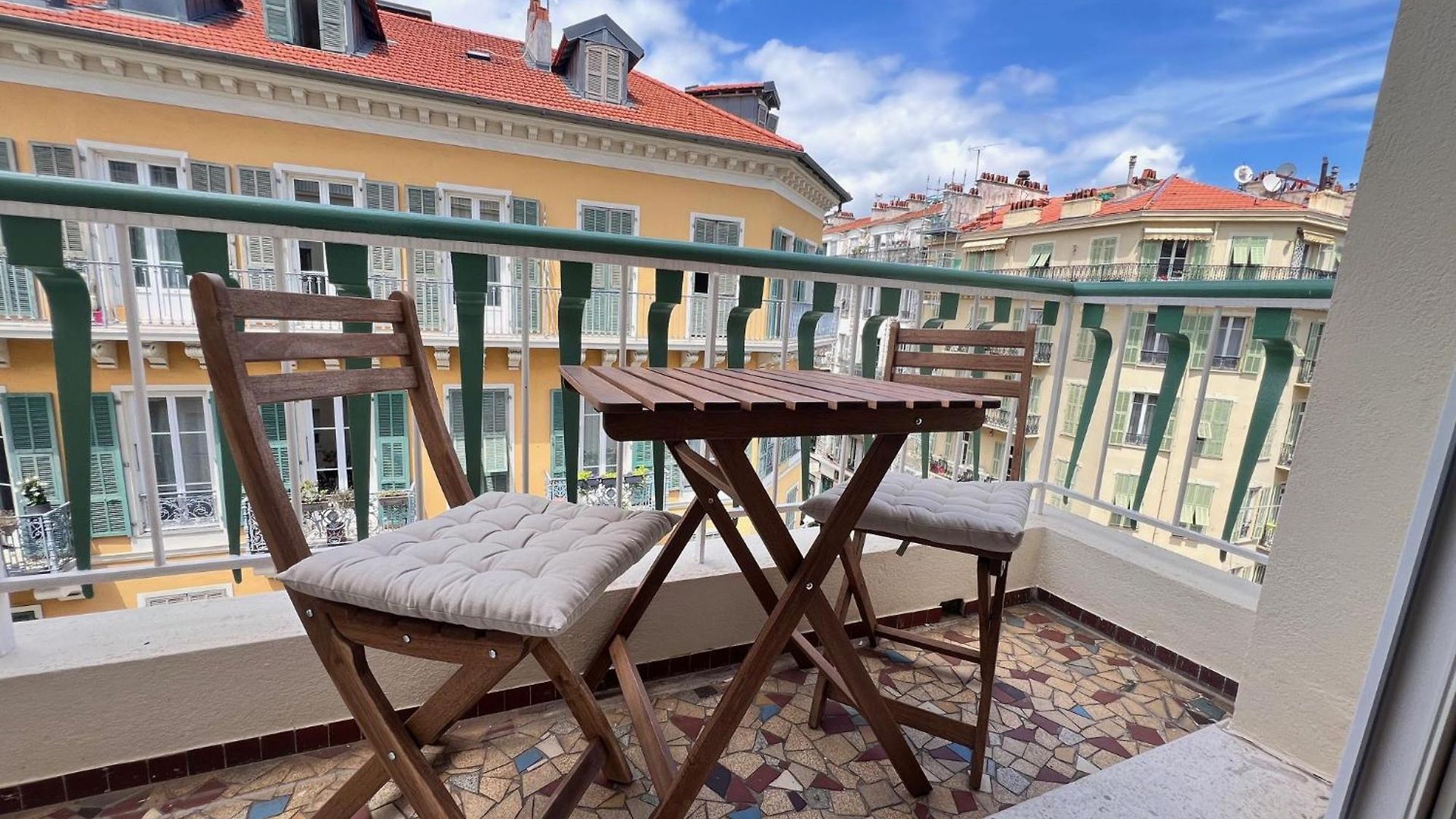 Appartement Riviera - Terrasse Cervantes - Medecin - Gare Thiers 4*