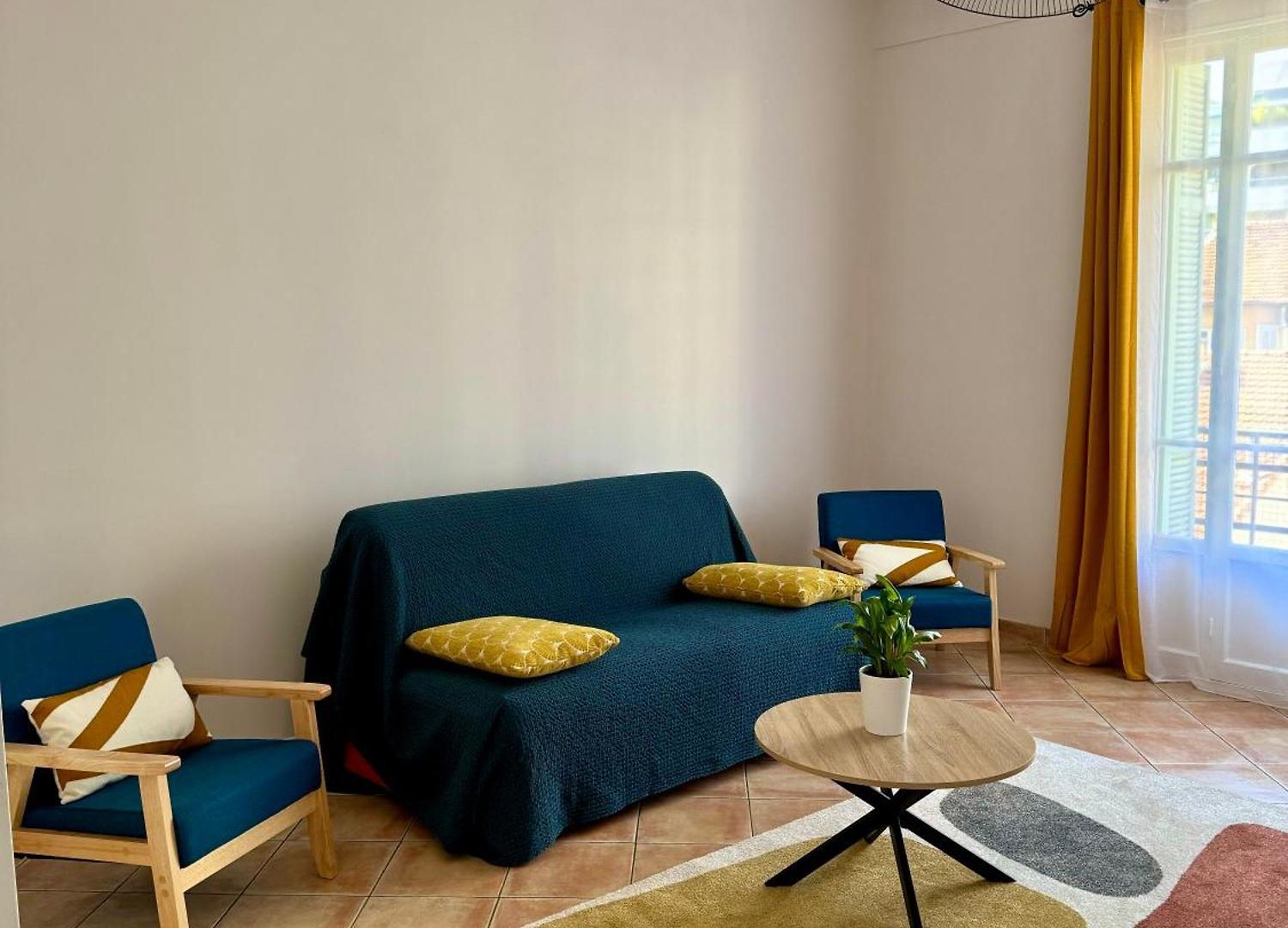 Grand A 5 Minutes De La Appartement