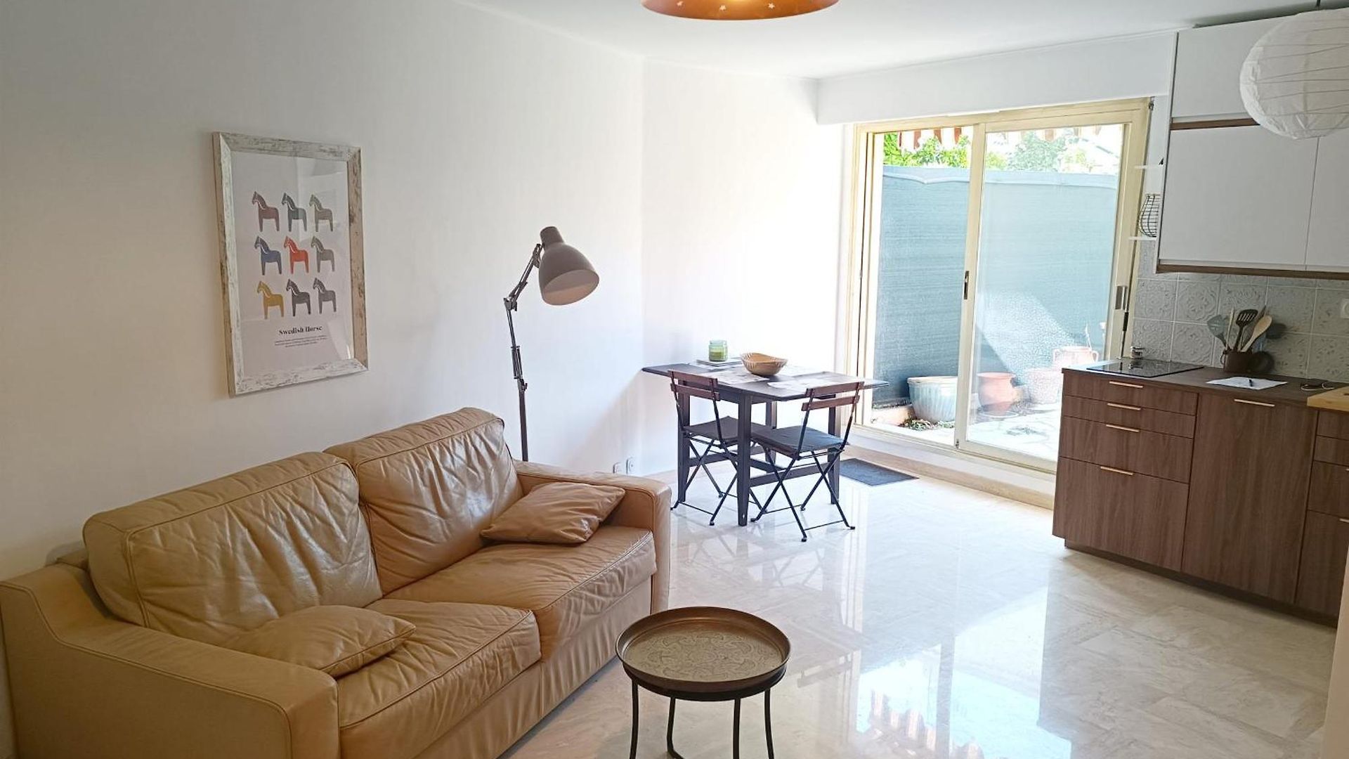 Refurbished With Terrace And Garden Appartement