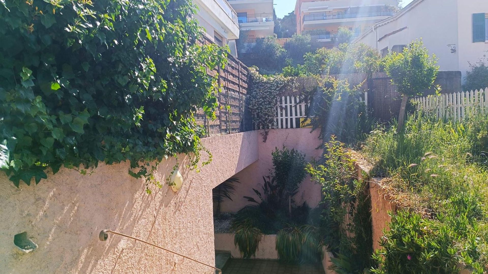 Refurbished With Terrace And Garden * Nice